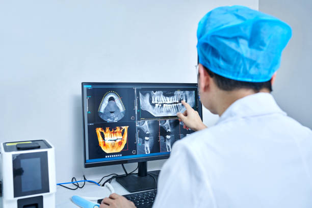 Best Emergency Dental Services for Seniors in Laureles, TX